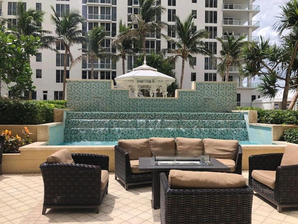 Singer Island Beach Resort And Spa, Located At The Palm Beach Resort Riviera Beach Exterior photo